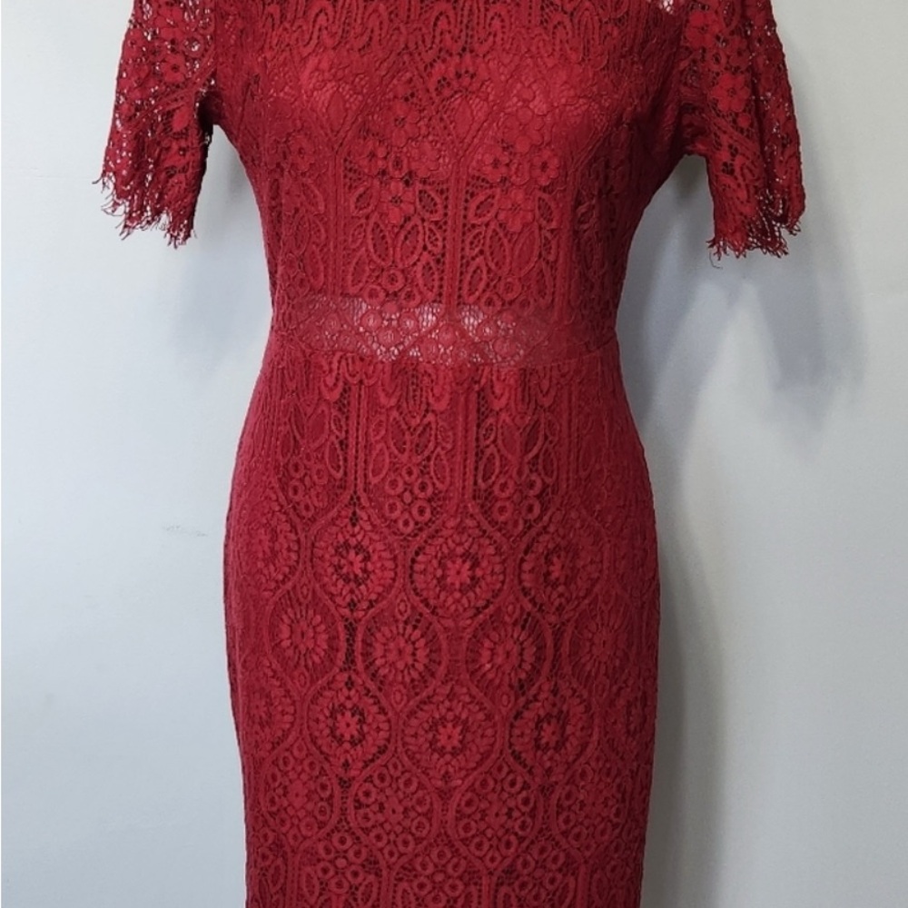 Chic Red Lace Dress